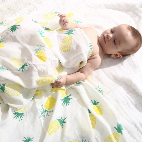 couverture mousseline bébé à motifs d'ananas Boutique Petite Canaille